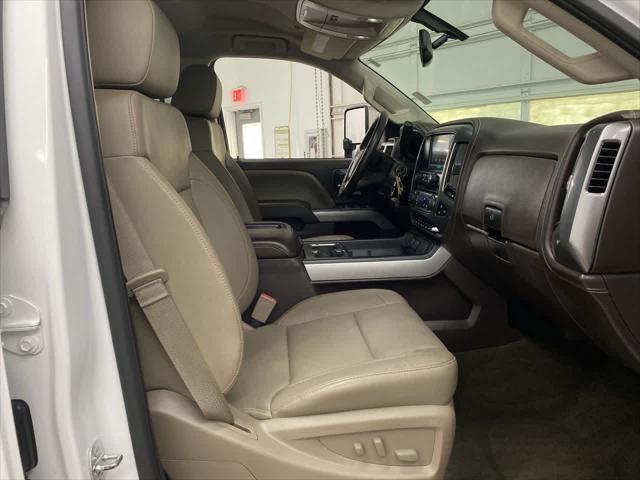 Photo of 2015 Summit White Chevrolet Silverado 3500