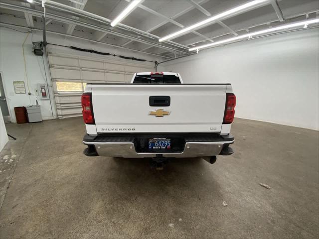 Photo of 2015 Summit White Chevrolet Silverado 3500