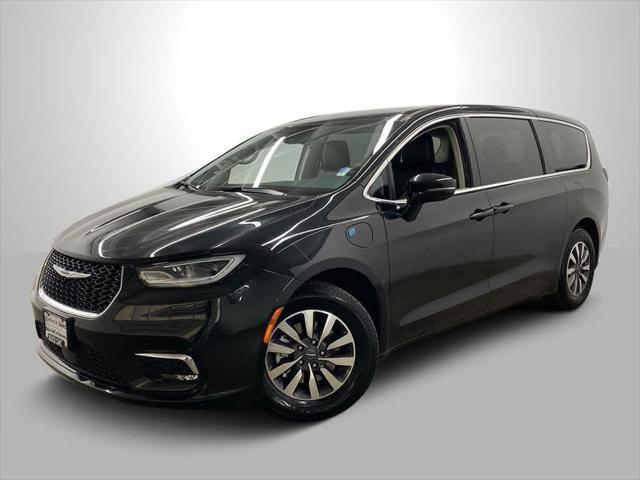 2024 Chrysler Pacifica Hybrid