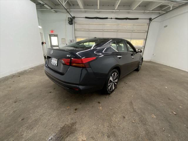 Photo of 2022 Storm Blue Metallic Nissan Altima