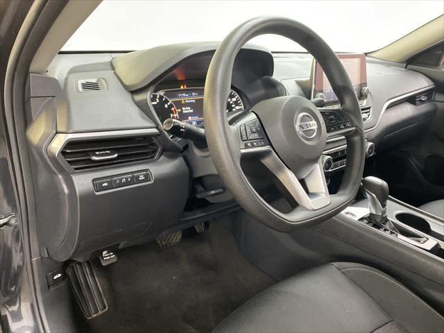 Photo of 2022 Storm Blue Metallic Nissan Altima