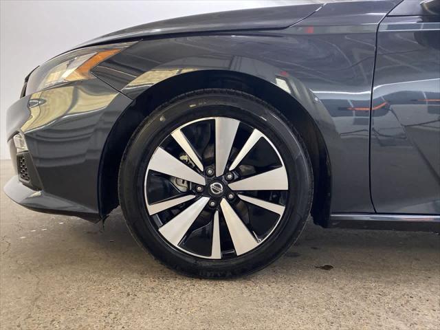 Photo of 2022 Storm Blue Metallic Nissan Altima