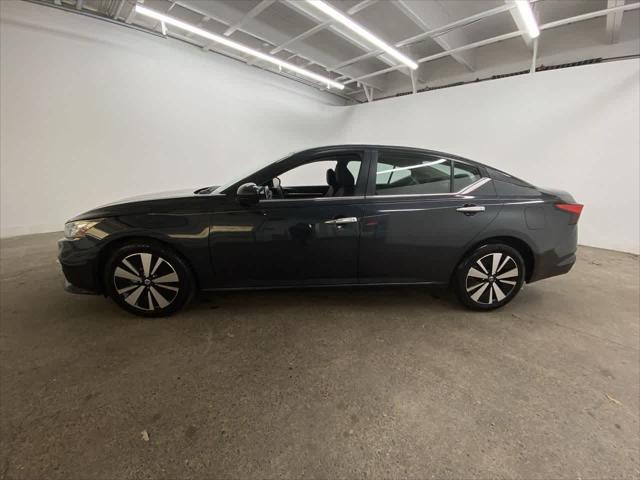 Photo of 2022 Storm Blue Metallic Nissan Altima
