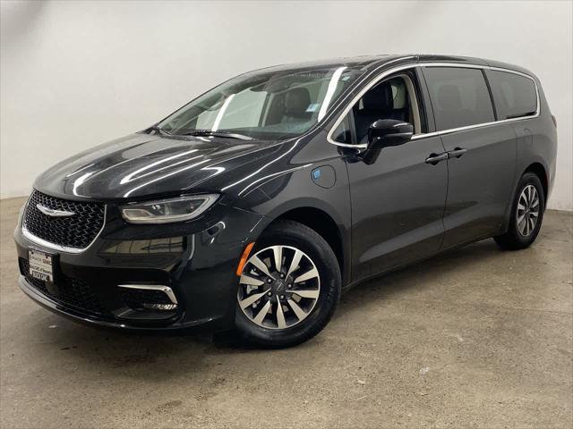 2024 Chrysler Pacifica Hybrid