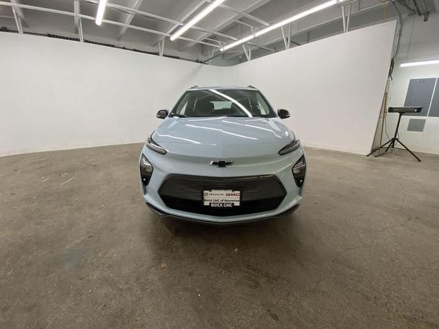 Photo of 2022 Ice Blue Metallic Chevrolet Bolt EUV
