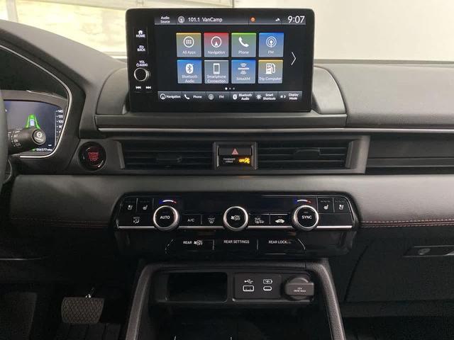 Photo of 2025 Platinum White Pearl Honda Pilot