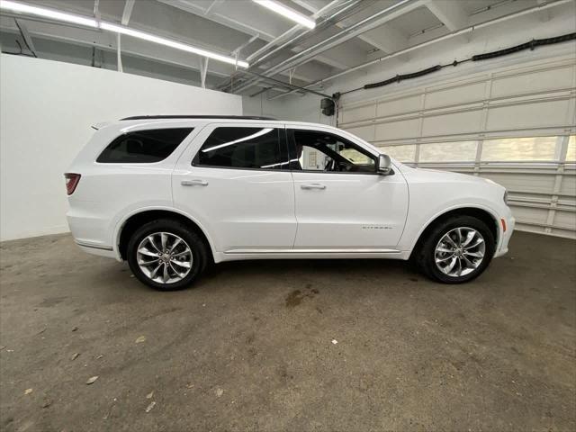 Photo of 2021 White Knuckle Clearcoat Dodge Durango