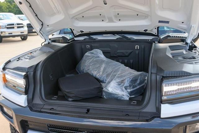 Photo of 2022 White GMC HUMMER EV