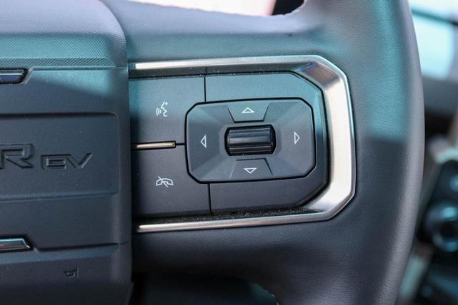 Photo of 2022 White GMC HUMMER EV