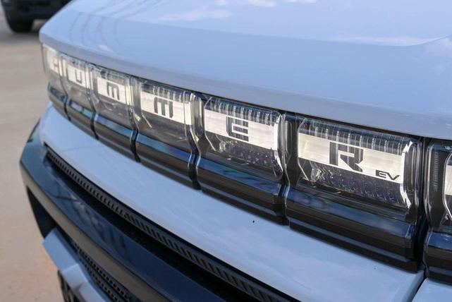 Photo of 2022 White GMC HUMMER EV