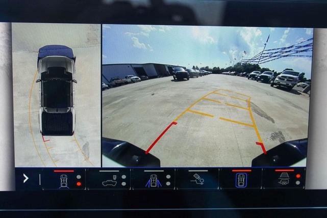 Photo of 2022 White GMC HUMMER EV