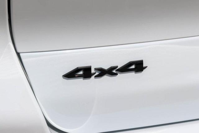 Photo of 2025 Bright White Clearcoat Jeep Grand Cherokee L