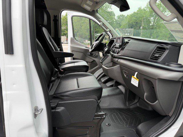 Photo of 2024 Oxford White Ford Transit-150