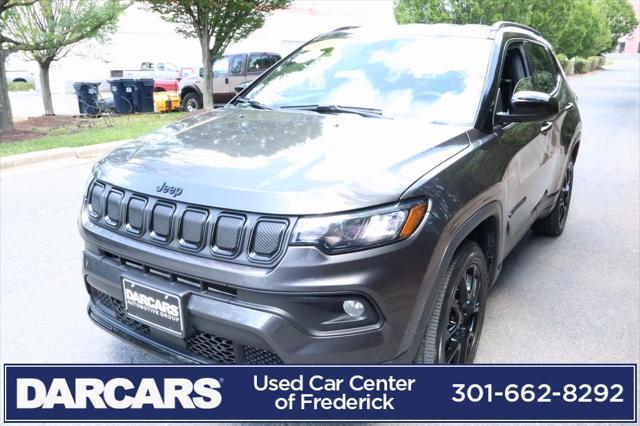 Photo of 2022 Granite Crystal Metallic Clearcoat Jeep Compass
