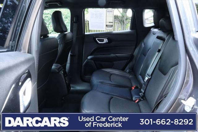 Photo of 2022 Granite Crystal Metallic Clearcoat Jeep Compass