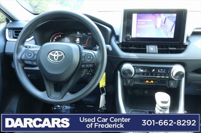 Photo of 2024 Ice Cap Toyota RAV4