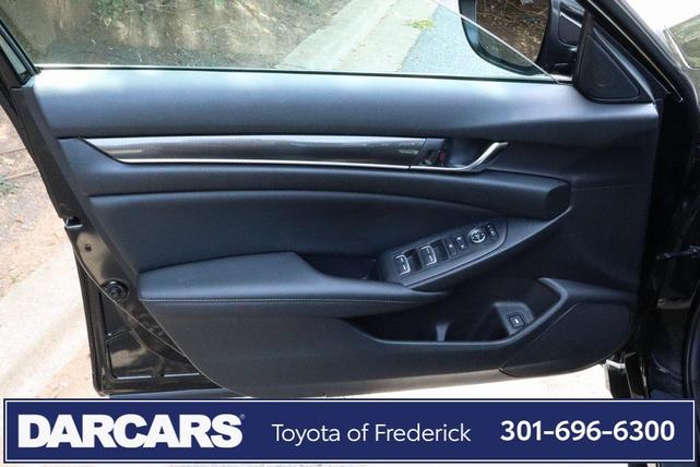 Photo of 2022 Crystal Black Pearl Honda Accord