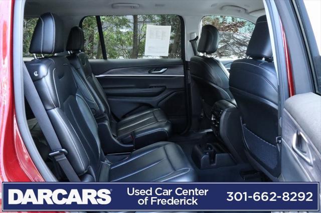 Photo of 2023 Velvet Red Pearlcoat Jeep Grand Cherokee L