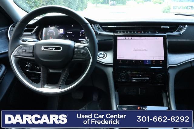 Photo of 2023 Velvet Red Pearlcoat Jeep Grand Cherokee L