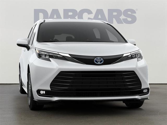 Photo of 2025 Wind Chill Pearl Toyota Sienna