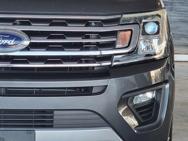 Photo of 2019 MAGNETIC METALLIC Ford Expedition