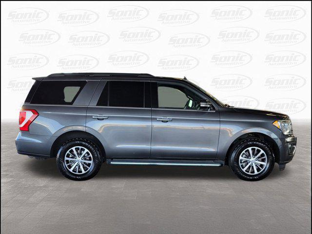 Photo of 2019 MAGNETIC METALLIC Ford Expedition