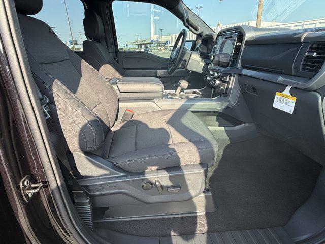 Photo of 2025 AGATE BLACK METALLIC Ford F-150