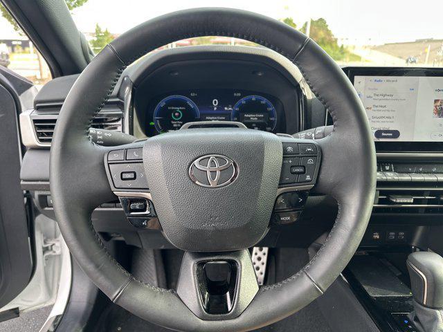 Photo of 2025 Wind Chill Pearl Toyota Camry