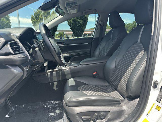 Photo of 2021 Super White Toyota Camry