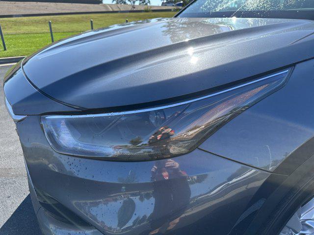 Photo of 2023 Magnetic Gray Metallic Toyota Highlander