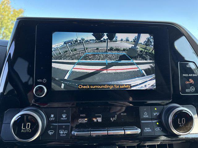 Photo of 2023 Magnetic Gray Metallic Toyota Highlander