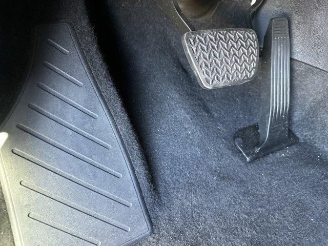 Photo of 2023 Magnetic Gray Metallic Toyota Highlander