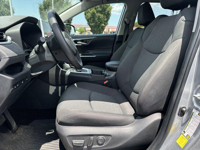 Photo of 2024 Silver Sky Metallic Toyota RAV4 Hybrid