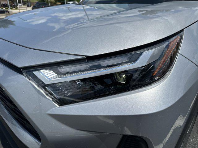 Photo of 2024 Silver Sky Metallic Toyota RAV4 Hybrid