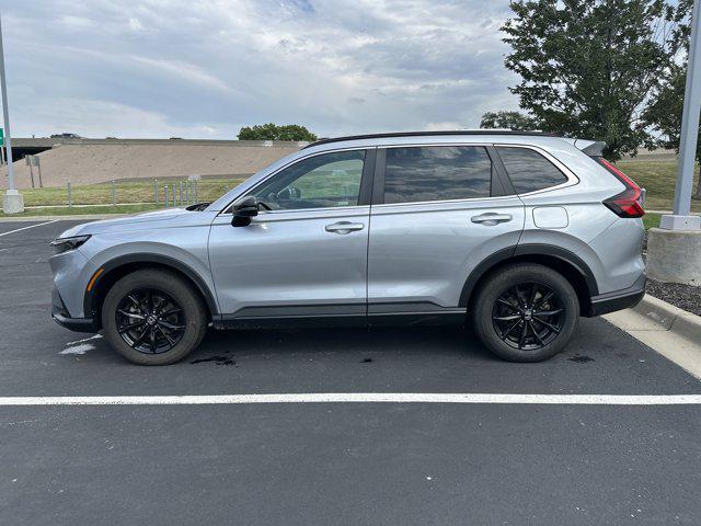 Photo of 2023 Lunar Silver Metallic Honda CR-V Hybrid
