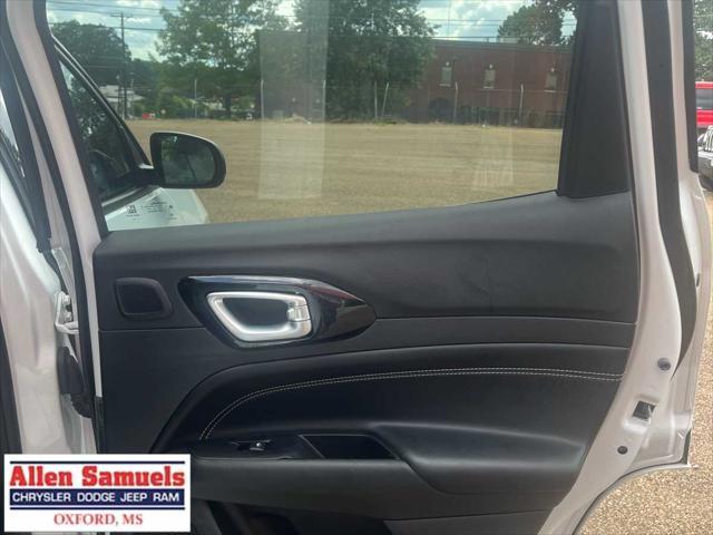 Photo of 2022 Bright White Clearcoat Jeep Compass