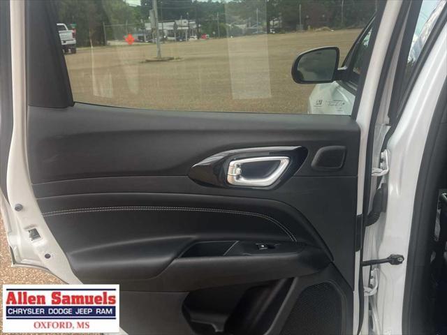 Photo of 2022 Bright White Clearcoat Jeep Compass
