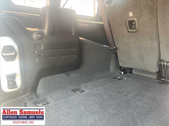 Photo of 2022 Bright White Clearcoat Jeep Wrangler Unlimited