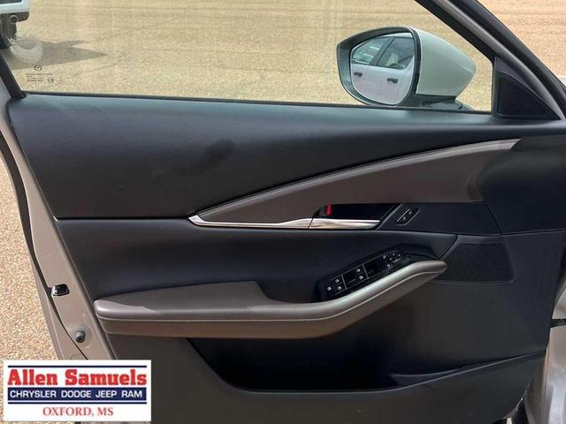 Photo of 2023 Platinum Quartz Metallic Mazda CX-30