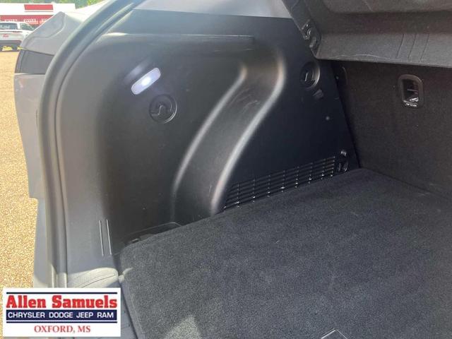 Photo of 2024 Cyber Gray Metallic Hyundai KONA