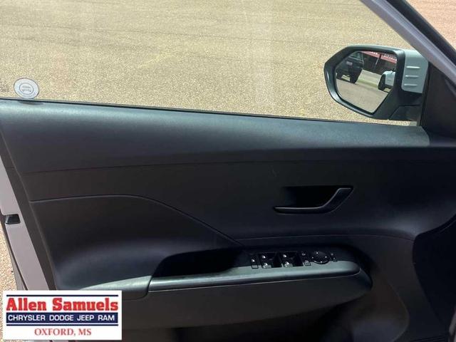 Photo of 2024 Cyber Gray Metallic Hyundai KONA