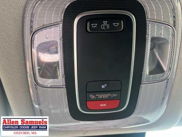 Photo of 2024 Cyber Gray Metallic Hyundai KONA