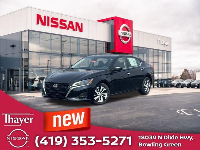 Photo of 2025 Super Black Nissan Altima