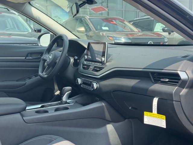 Photo of 2025 Super Black Nissan Altima