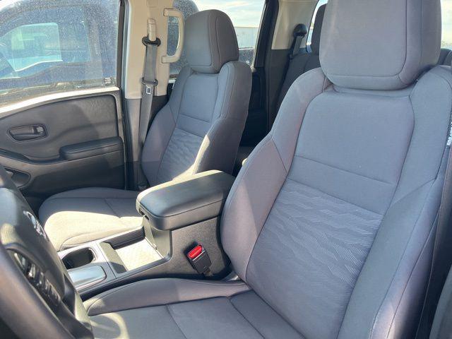 Photo of 2022 Super Black Nissan Frontier