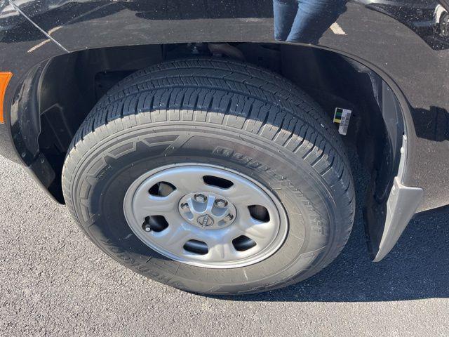 Photo of 2022 Super Black Nissan Frontier