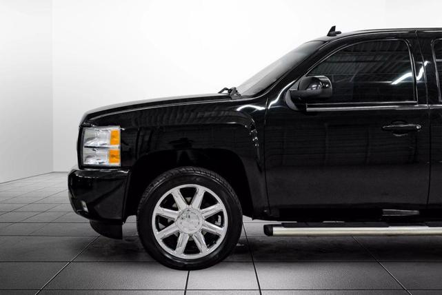 Photo of 2013 Black Chevrolet Silverado 1500