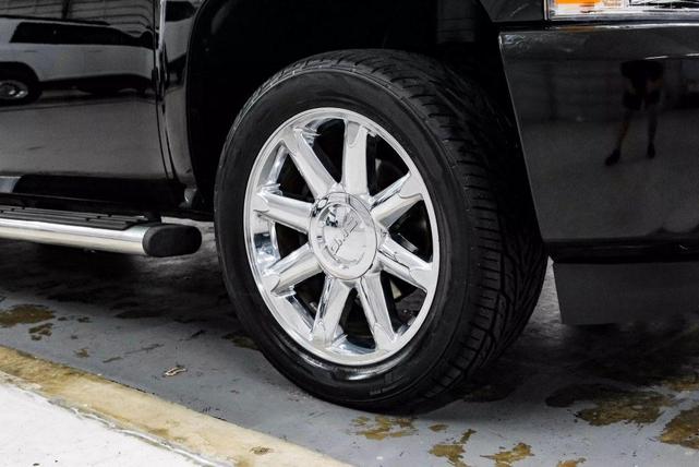 Photo of 2013 Black Chevrolet Silverado 1500