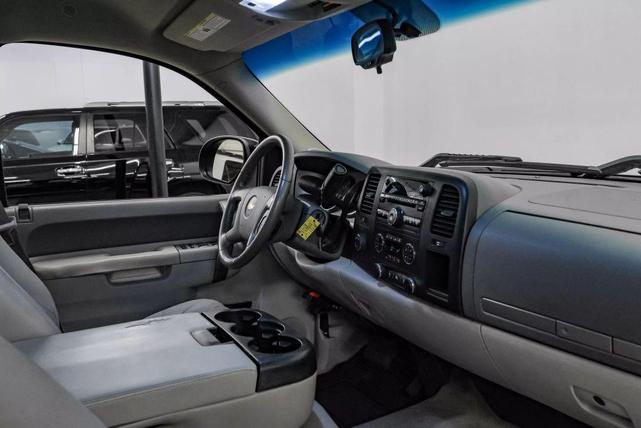 Photo of 2013 Black Chevrolet Silverado 1500