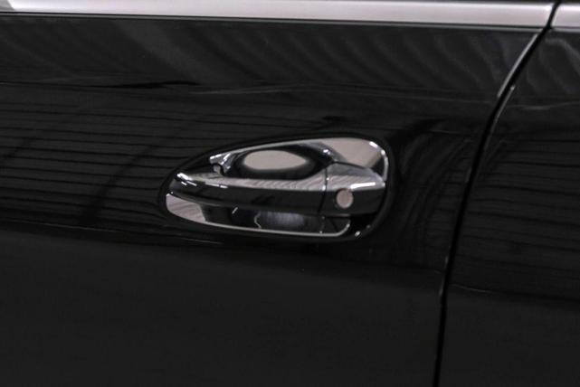 Photo of 2015 Black Mercedes-Benz GL-Class